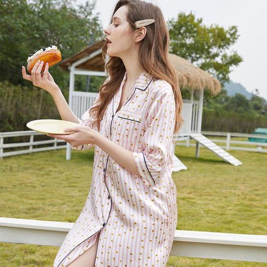 3楼 美标甜美爱心条纹真丝睡裙330280 商品图3