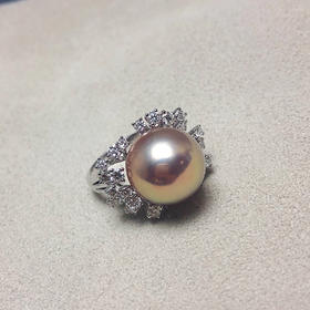 CLASSIC系列 满天星 钻石和天然颜色淡水珍珠（“爱迪生”）戒指