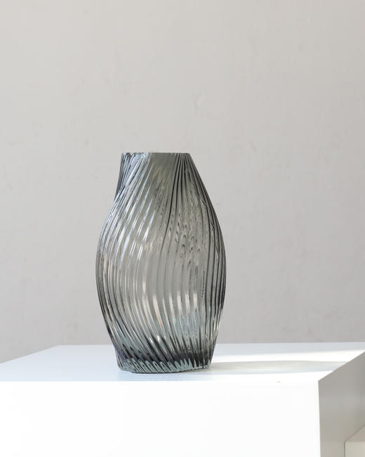 2022.3.月新款竖纹波玻璃花瓶 商品图2