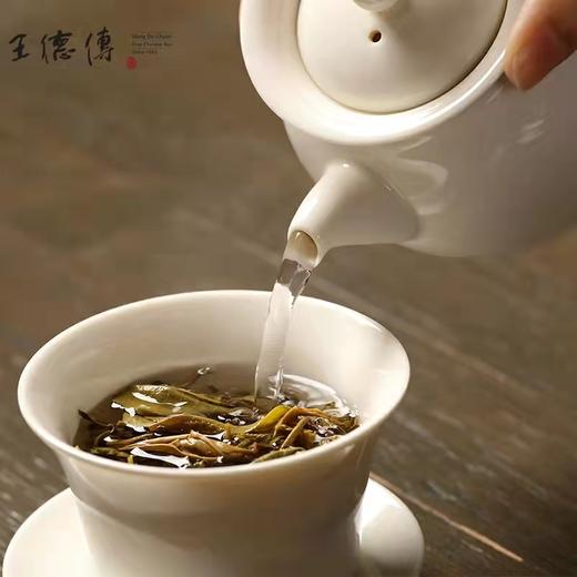 王德传2021年临沧砾岩区普洱茶生茶357g/2499g云南古树纯料春茶青饼茶叶 商品图2