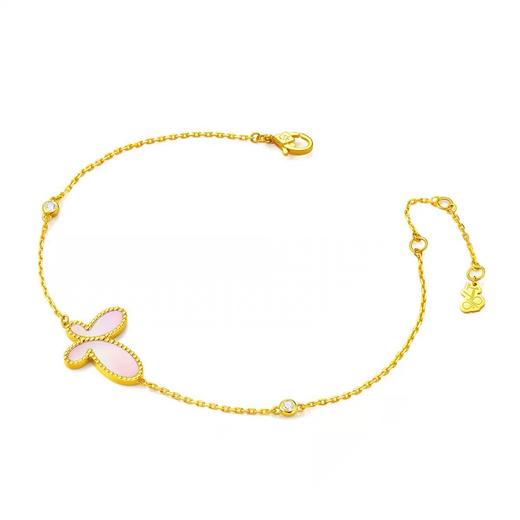 周大福无敌22K金镶嵌粉贝手链V116614 商品图2