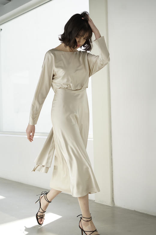 Viktoria Chan | SS2055 Katlin Knot Silk Dress [露背连衣裙 前后两面穿] 商品图0