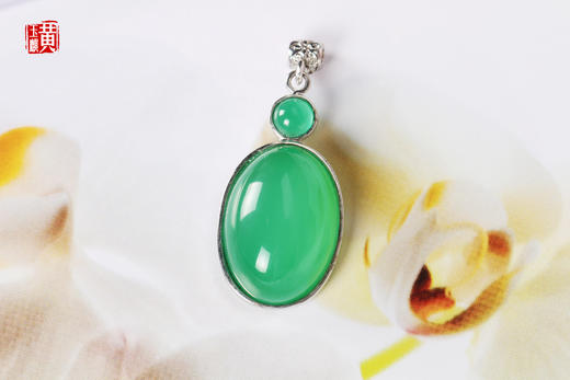 [ 春满 ]  绿玉髓吊坠 | 大颗蛋面，光泽剔透，绿意盎然 商品图2