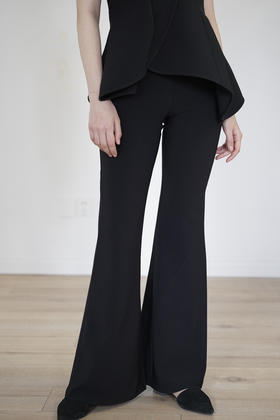 Viktoria Chan | SS22011 Morgan flared trousers [长裤 黑]