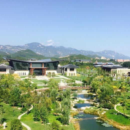 双12大促！1~2晚【北京雁栖酒店】元旦/寒假/春节可用！含旅拍/正餐，坐落静谧雁栖岛，畅玩儿童俱乐部，赏雁栖湖光山色，京郊亲子遛娃推荐~ 商品图1