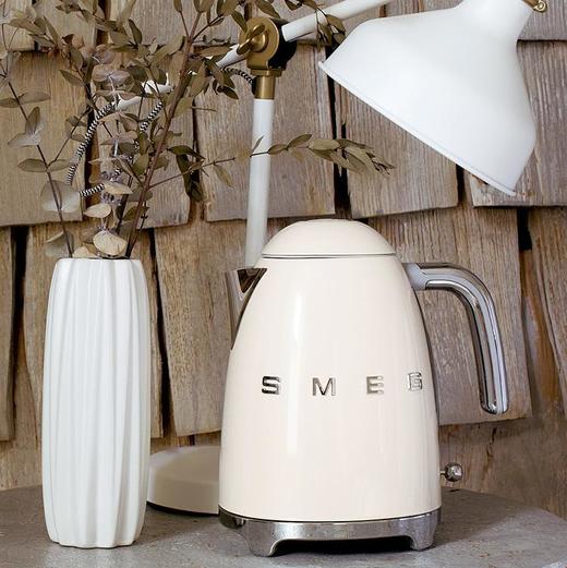 SMEG/斯麦格 KLF03 电热水壶 复古大容量不锈钢（不支持七天无理由退换）[福利品] 商品图1