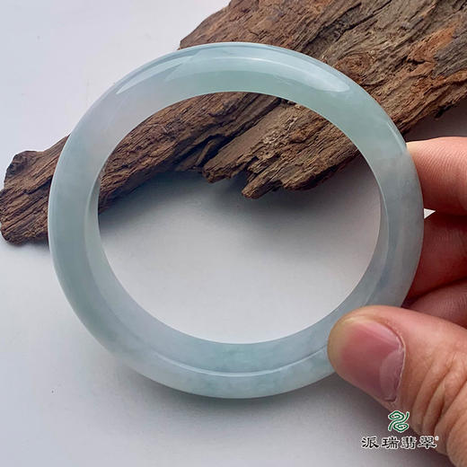派瑞翡翠 翡翠手镯 糯种 绿色 商品图2