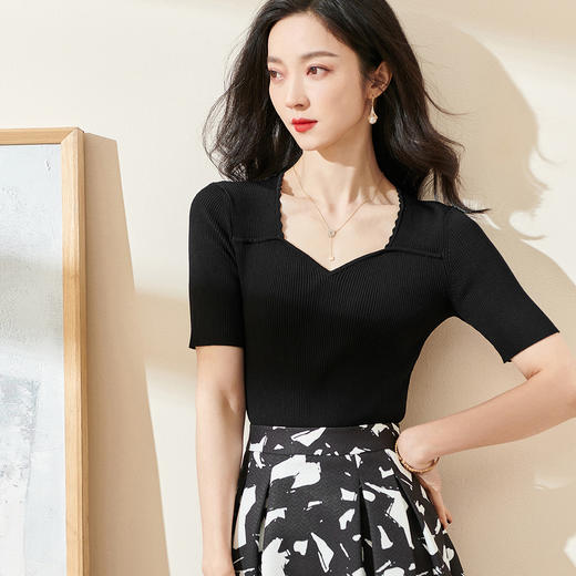 剩S 米思阳2024夏季新款时尚通勤针织T恤薄款桃心领修身短袖上衣0727 商品图1