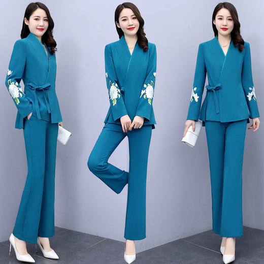 2022年春秋新款中式刺绣收腰显瘦复古两件套气质时尚高定 HRYZ7751 商品图0