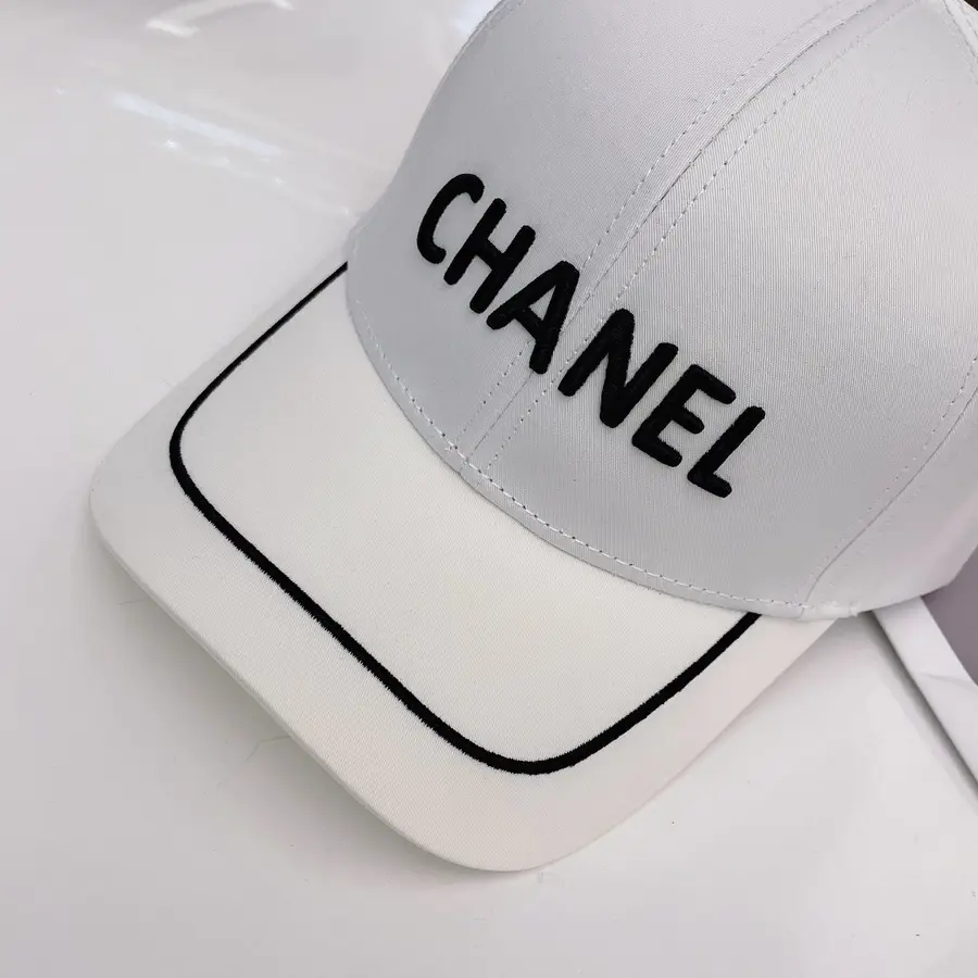 香奈儿 chanel 2021新款棒球帽 刺绣鸭舌帽 黑 白两色 头围57cm