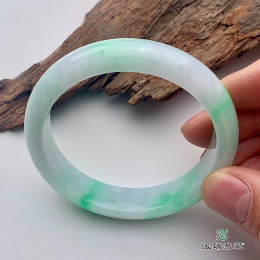 派瑞翡翠 翡翠手镯 糯种 绿色 商品图4