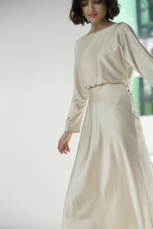 Viktoria Chan | SS2055 Katlin Knot Silk Dress [露背连衣裙 前后两面穿] 商品图6