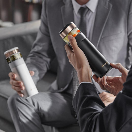 特美刻（TOMIC）商务保温杯男瓷化内胆茶水分离泡茶杯便携水杯子特美赢杯 TW60051 370ML 黑色瓷化胆 商品图4