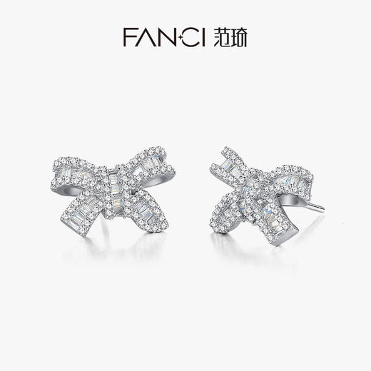 【明星同款】FANCI范琦【灵动结系列】蝴蝶结耳饰925银小巧简约百搭耳钉 商品图0