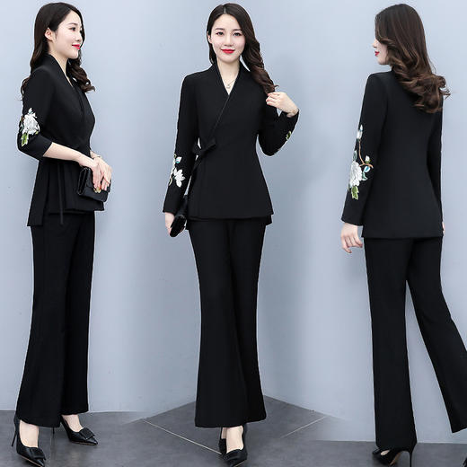 2022年春秋新款中式刺绣收腰显瘦复古两件套气质时尚高定 HRYZ7751 商品图1