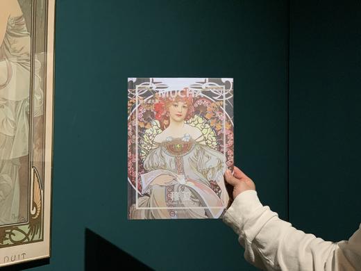 纸上美术馆系列|穆夏：新艺术大师，他在作品中重新定义了“女性美”，用流动的线条勾勒出变化多端的造型，成为“新艺术运动”的先驱人物 商品图5