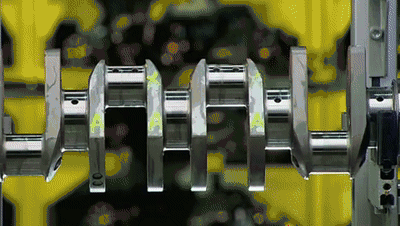 汽车工业探究丨在欧洲工厂，感受一下顶级跑车发动机是如何铸造的