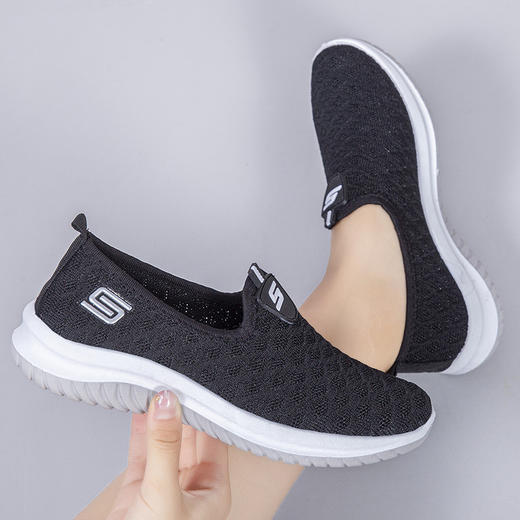 「49.9元包邮！轻盈惬意妈妈鞋」老北京布鞋女软底一脚蹬妈妈鞋中老年健步鞋 商品图1