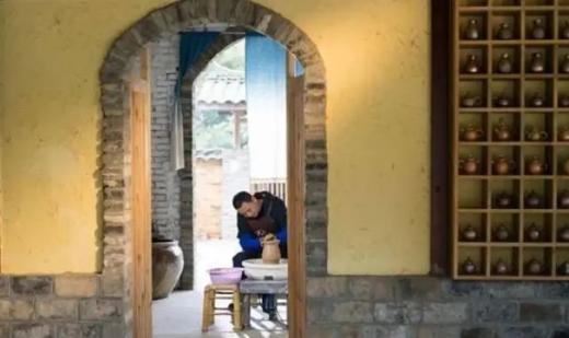 踏春采茶🍃【蒲江明月村· 呆住明月酒店】周五不加收
🎐诗情画意的乡村 现实版世外桃源！
🌳茶山竹海·松林月色 文艺质朴独院式民宿
💰288抢幽鸟琴声双床/白猿雪色大床1间1晚+采茶体验+早餐 商品图5