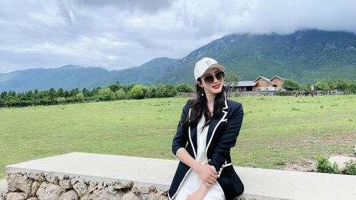 孤品 单西 颈袖添香- 9443991 “学院风”黑白配色外套毫不费力的有范儿单西 商品图5