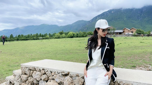 孤品 单西 颈袖添香- 9443991 “学院风”黑白配色外套毫不费力的有范儿单西 商品图3