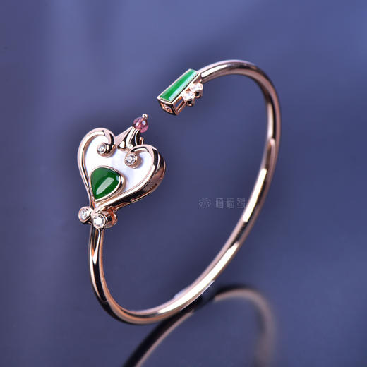 【爱之匙】绿蛋面手环-SZ12201071 商品图0