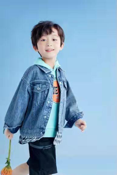 以纯男童休闲牛仔外套 05072666 商品图0