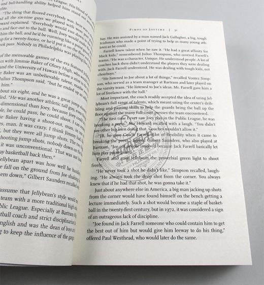 真实科比 英文原版 人物传记 Showboat The Life of Kobe Bryant 科比布莱恩特的人生 英文版自传 NBA黑曼巴 进口英语书 商品图2