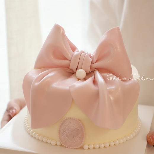 珠光翻糖蝴蝶结蛋糕 商品图0
