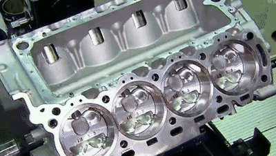 汽车工业探究丨在欧洲工厂，感受一下顶级跑车发动机是如何铸造的