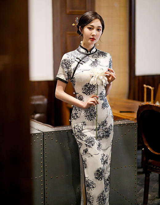 ZAYS-5100春夏改良长款宽边八扣旗袍日常复古修身老上海走秀时尚旗袍 商品图3