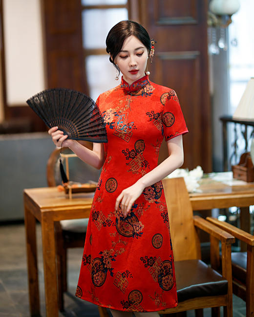 ZAYS- 2306春季改良A版绣花立领旗袍日常复古短袖气质红色旗袍 商品图2