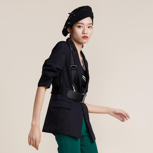 谜底2022春新款西服通勤气质帅气修身分袖西装外套女221MW0181 商品图1