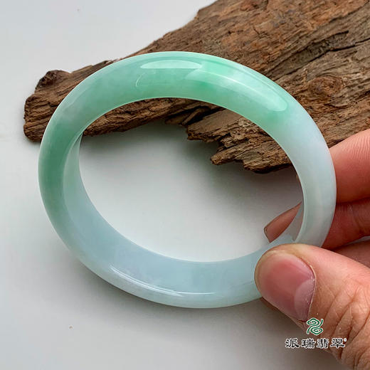 派瑞翡翠 翡翠手镯 糯种 绿色 商品图2