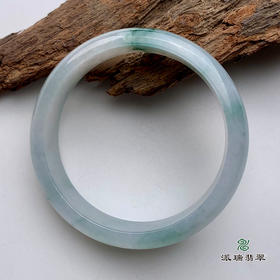 派瑞翡翠 翡翠手镯 糯种 绿色