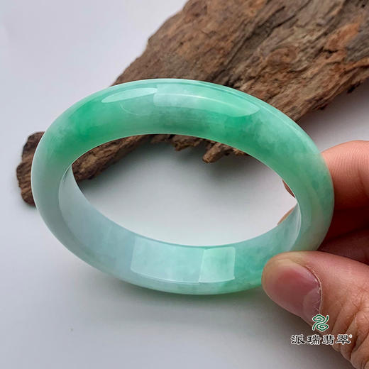派瑞翡翠 翡翠手镯 糯种 绿色 商品图0