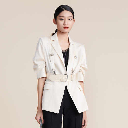 谜底2022春新款西服通勤气质帅气修身分袖西装外套女221MW0181 商品图0