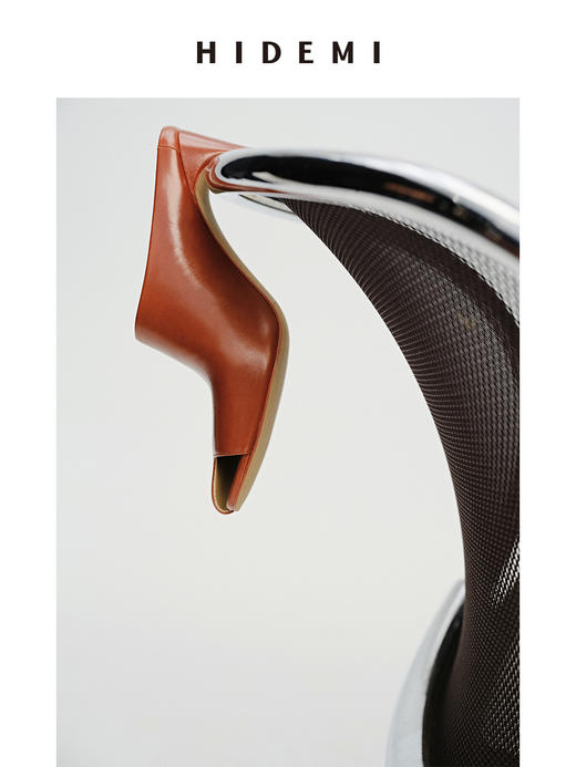 HIDEMI 极简露趾设计感牛皮流线型高跟鞋 白色/焦糖色 商品图9