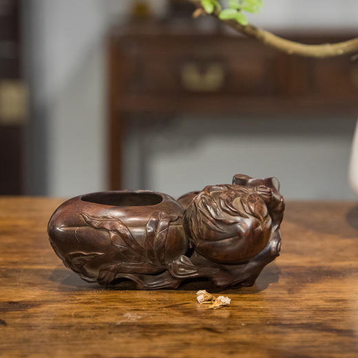 清 紫檀木雕桃形水盂 商品图0