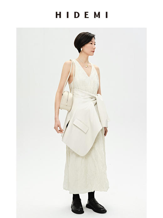 HIDEMI 褶皱工艺极简露背设计感连衣裙 商品图8