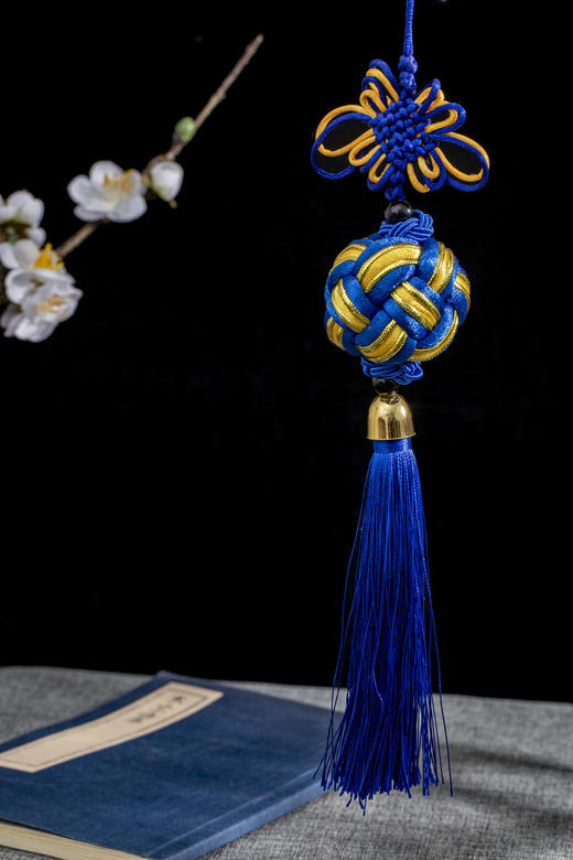 新品 金刚球挂饰（手工编制） 商品图1