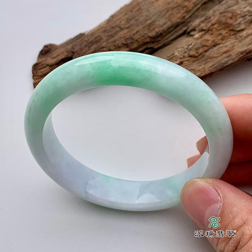 派瑞翡翠 翡翠手镯 糯种 绿色 商品图0