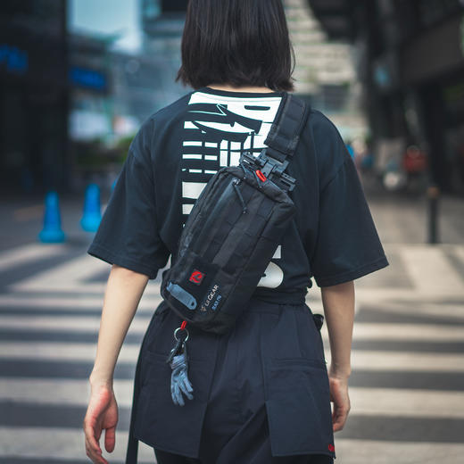 Mr Control休闲单肩胸包斜挎男女腰包背包 国潮 商品图1