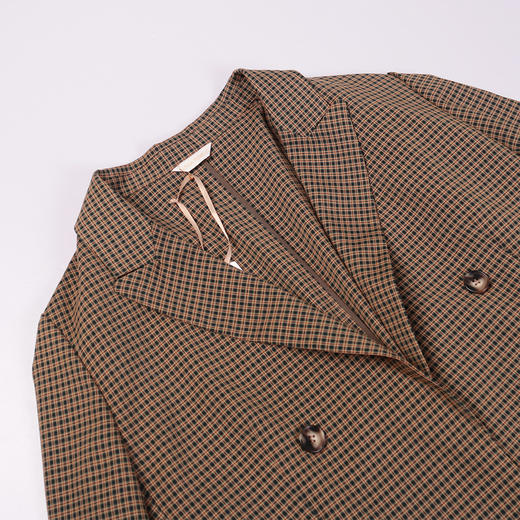 法米拉 女大装西服 A1C0AFE21033	 商品图1