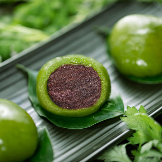 断货不补艾草青团艾草青团经典红豆沙味绵密香醇艾香浓郁每日新鲜下单