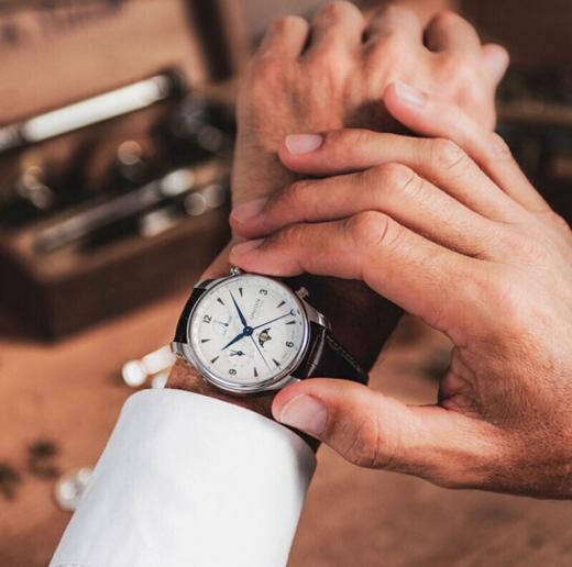 宇联（UNION GLASHÜTTE）德国手表月相 贝利士系列 小牛皮男士机械计时码表 D009.425.16.017.10 商品图3