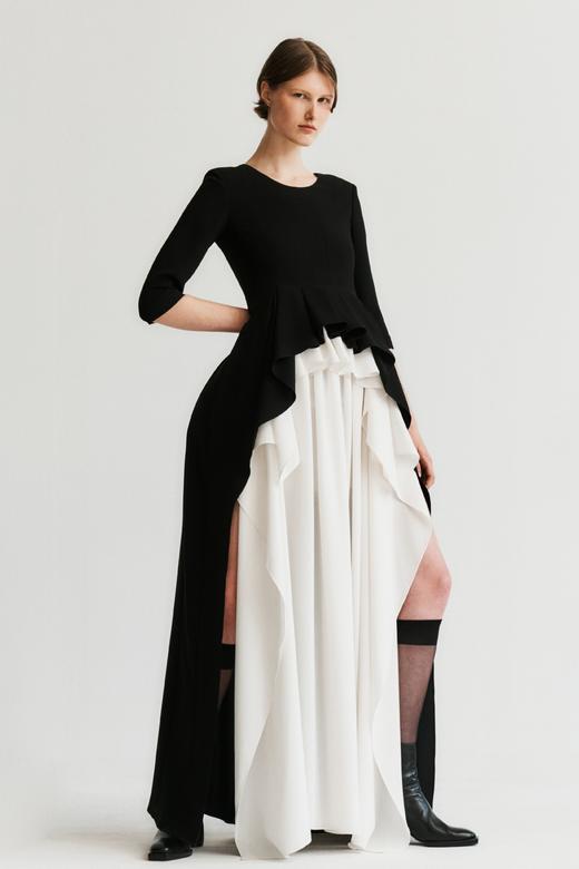 Ashlyn  黑白拼色MAEVE风琴褶长燕尾连衣裙 商品图3