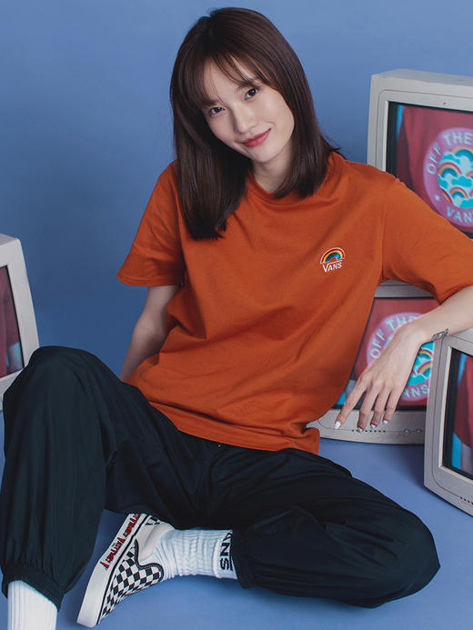 VANS小脏橘趣味图案彩虹印花男女情侣短袖T恤VN0A54INUXS 商品图2