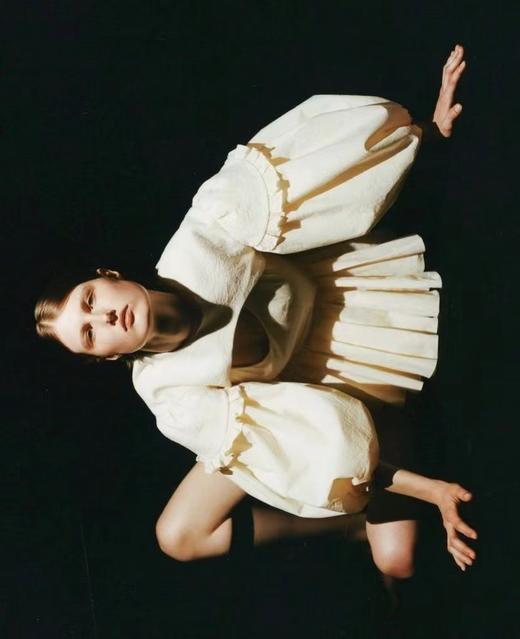 Ashlyn  象牙白BRIGITTA宫廷袖短上衣 商品图6