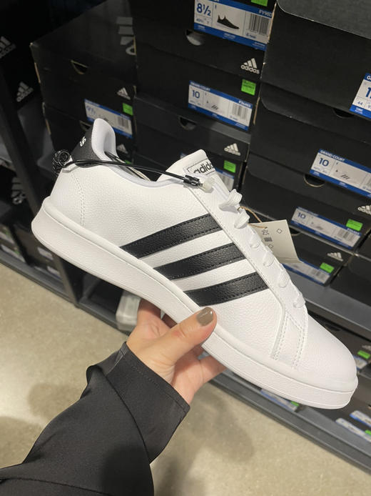 断码特价¥399！Adidas阿迪达斯女款黑尾小白鞋 商品图4